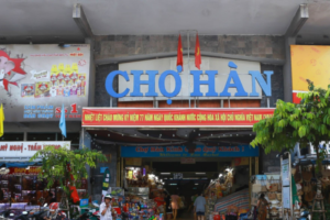 Cổng chính Chợ Hàn